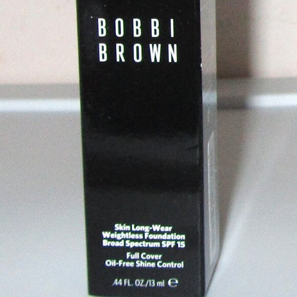 Bobbi Brown Mini Skin Long-Wear Weightless Foundation Size: 13ml Shade: Sand NEW - Picture 2 of 2